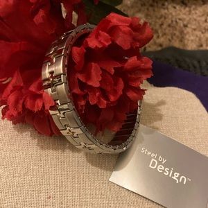 🆕 “STEEL BY DESIGN” TWISTED CABLE BRACELET WITH 18K GOLD CROSS ACCENTS. Expands